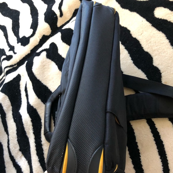 Targus Laptop Bag - Picture 8 of 8